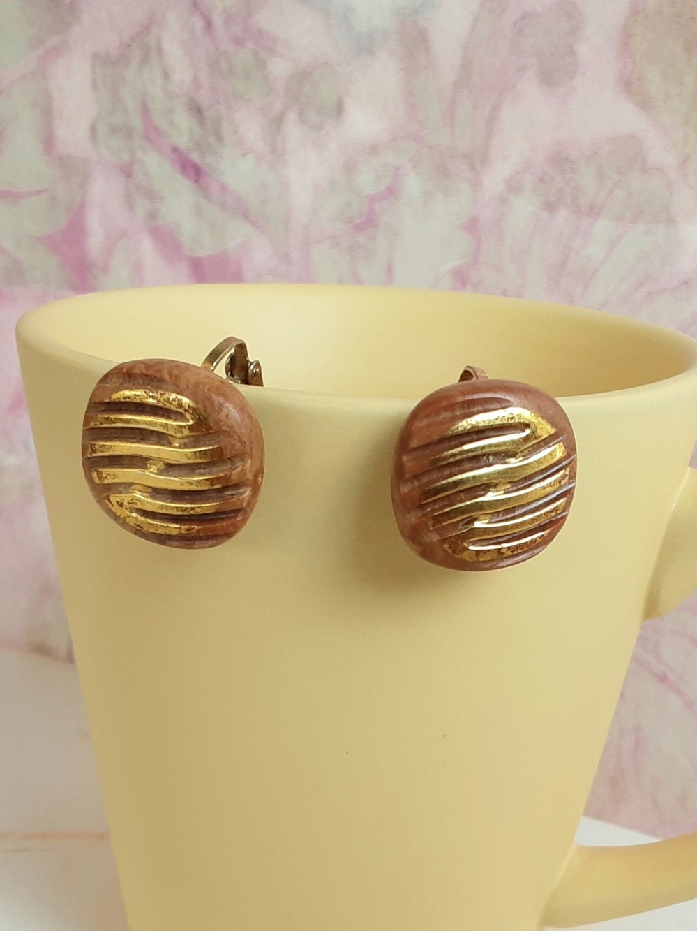 Vintage Gold-Accented Brown Faux Wooden Clip-On Earrings - Women Jewelry
